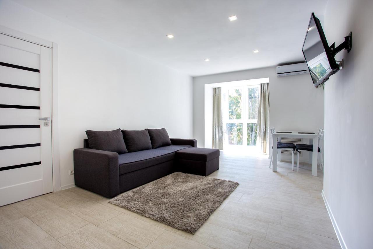 Apartment On Ushakova Херсон Экстерьер фото