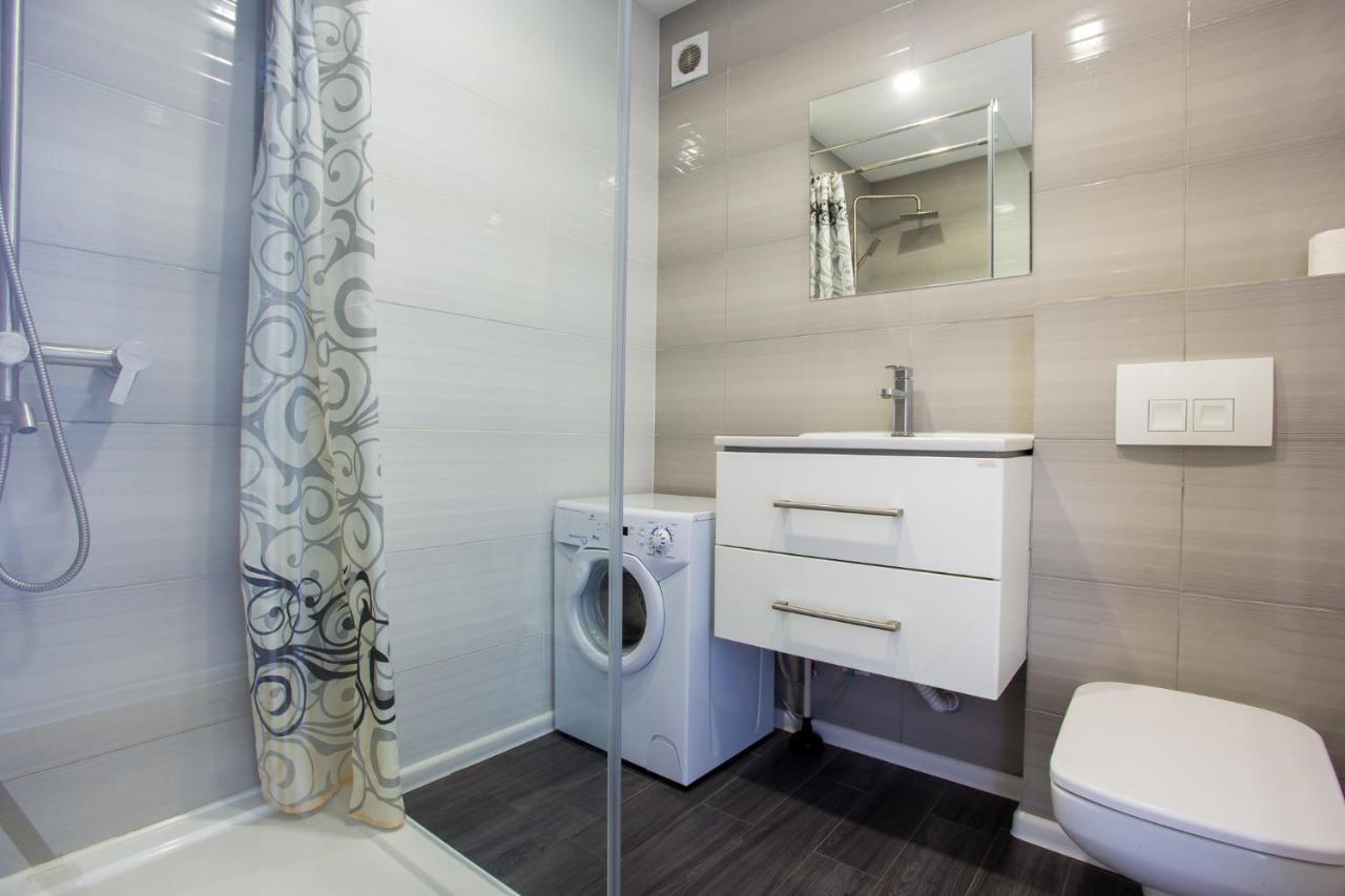 Apartment On Ushakova Херсон Экстерьер фото